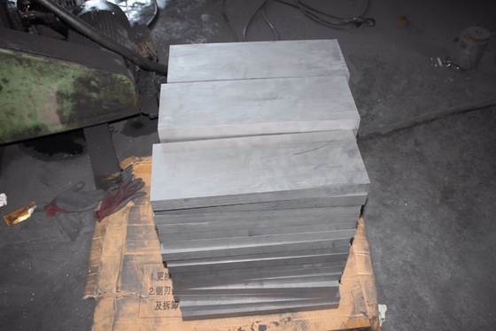 1.85 1.91 g/cm3 Densidad Molde de grafito de grado industrial para eficiencia de densidad EDM