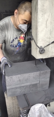 Bloques de grafito de gran tamaño 100% de carbono 1.75 g/cm3 Morfología de cristal Grafito en escamas