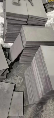 Formación de placas de grafito moldeadas por prensado isostático para grafito de carbono de alta pureza
