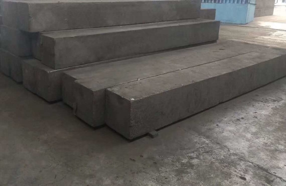 Vía de formación de varillas de grafito extrudido 1300-2500 mm longitud densidad a granel 1,6 Dia 20-75 mm