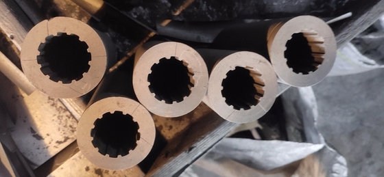 1.85 g/cm3 Gráfito hexagonal de engranaje redondo recubierto en el interior para latón de fundición continua de carbono