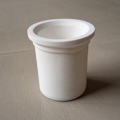 Resistencia a altas temperaturas de alumina cerámica a granel de crisol Densidad de 1.85 para personalizable