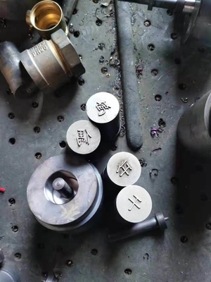 Tamaño personalizado de la tuerca de tornillo M3 M4 M5 Hombre Mujer Tuerca Parte para herramienta de forja de metal neumático