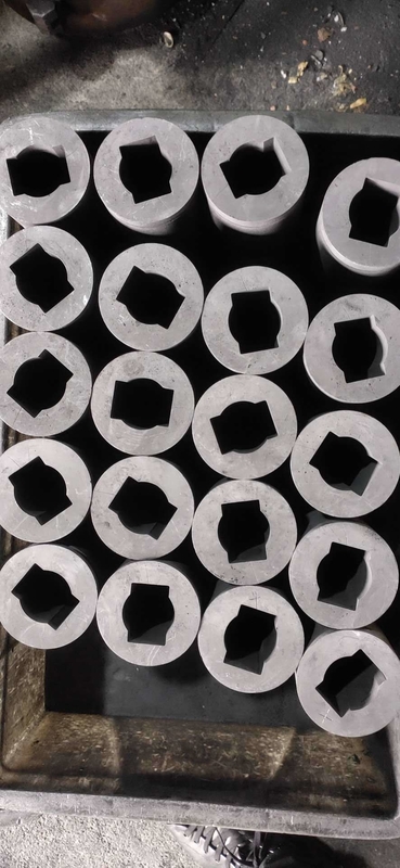 7-10 Ohm Resistencia en el interior de revestimiento Molde de grafito para fundición de latón 1.85g/cm3 Perfecto