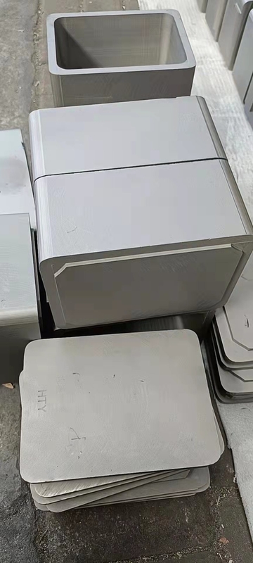 Caja de grafito personalizada para la fundición de tres días Vida útil del molde de grafito tubular