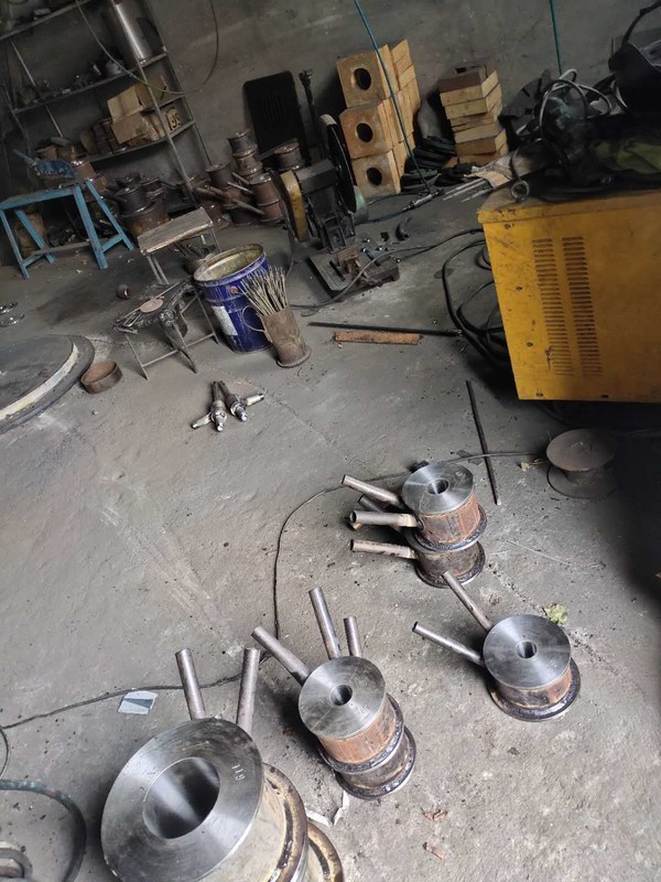 Molde de grafito personalizado para fundición de latón/cobre redondo de forma hexagonal densidad de volumen 1.85