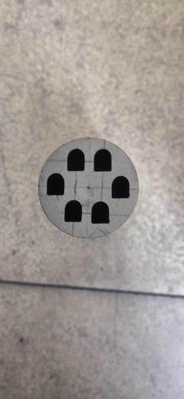 Grado de grado industrial Densidad de 1,85 gcm Interior de recubrimiento de grafito para fundición de latón / cobre