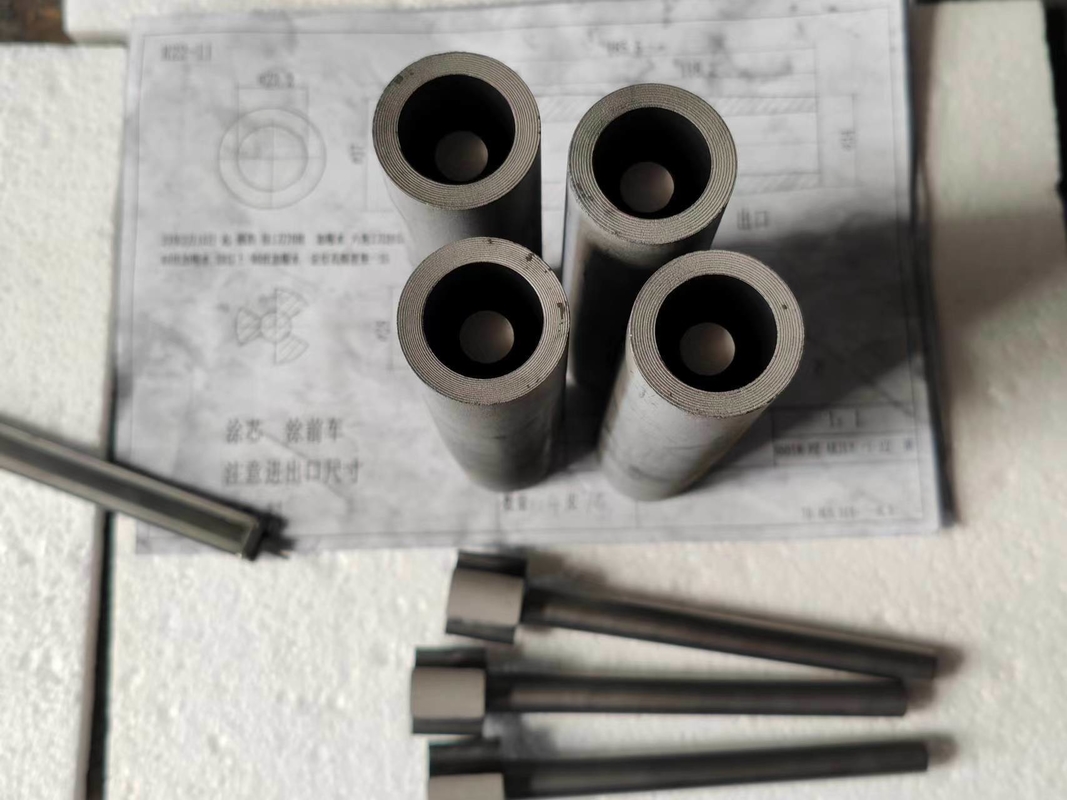Un agujero Dos agujeros Molde de grafito para fundición de latón Tamaño de 5 mm a 140 mm Resistencia 7-10 Ohm